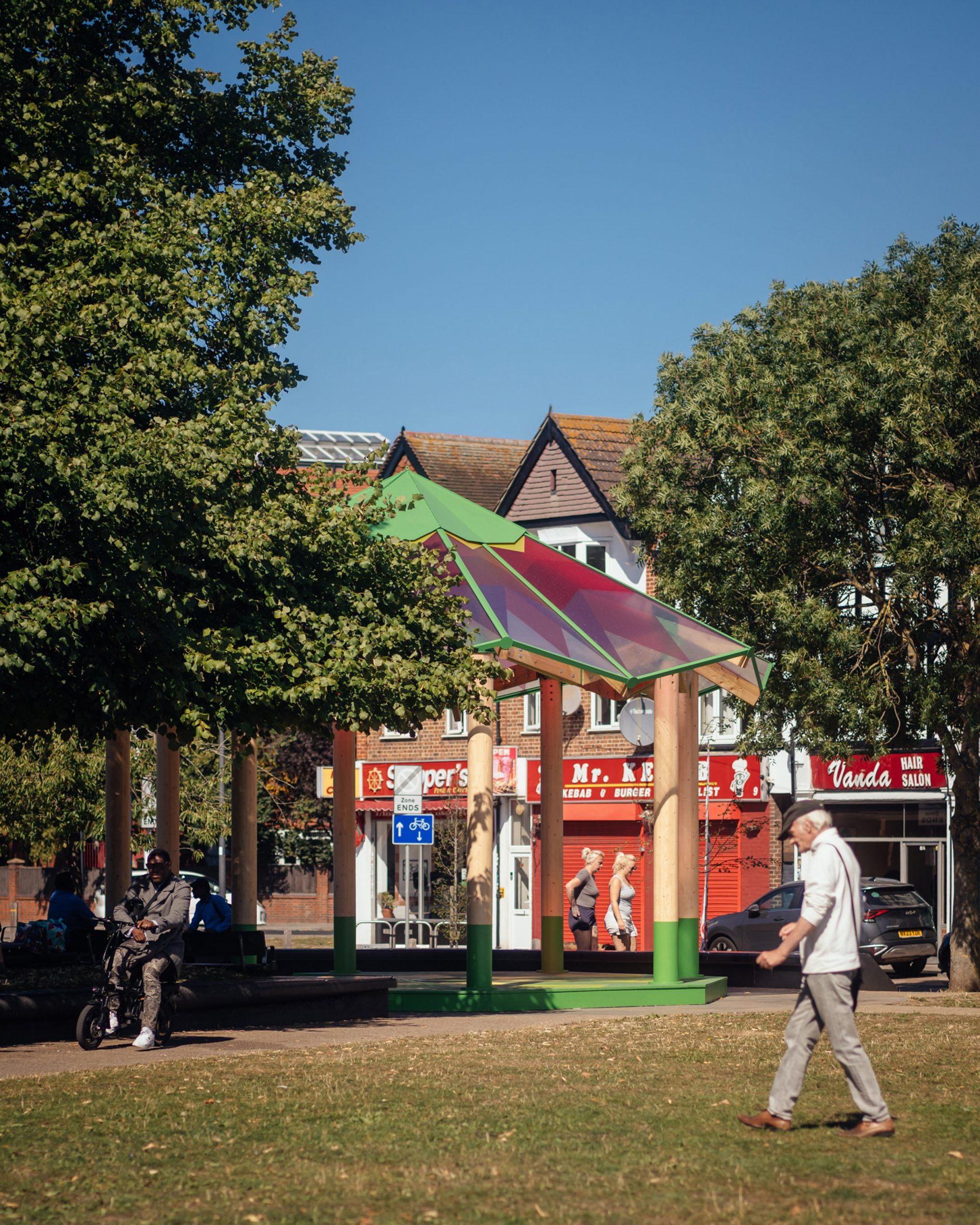 What Goes Around（可移动彩色当代音乐台）丨英国伦敦丨Charles Holland Architects-4