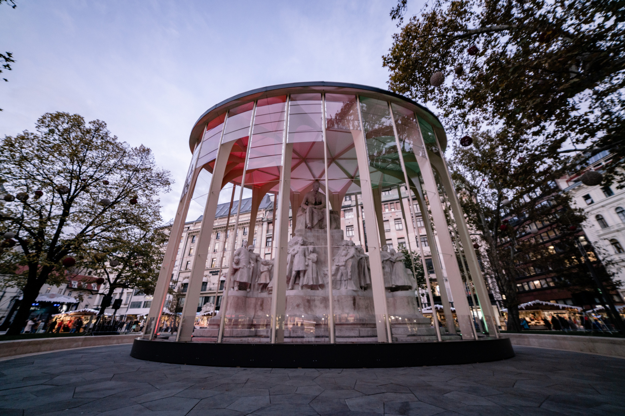 Art Shield Statue Conservation Pavilion / Hello Wood-34