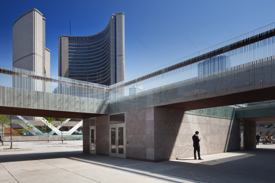 多伦多 Nathan Phillips Square 更新 · 现代公共空间的典范-4