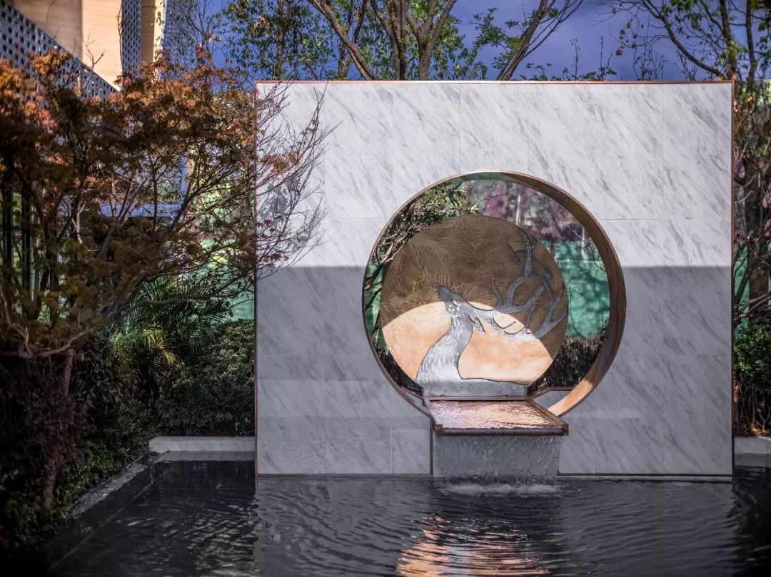 狭长夹缝中的隐谧花园 | 龙湖华董·春江天玺-75