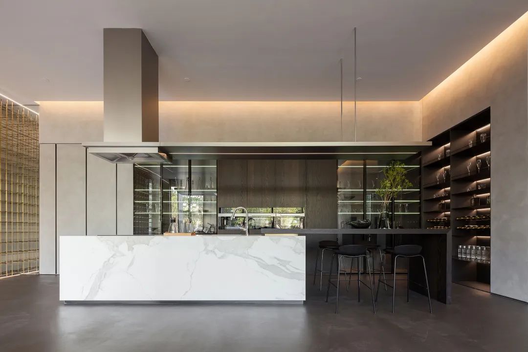 厦门 RAVA 旗舰店 | 现代简约美学空间-35
