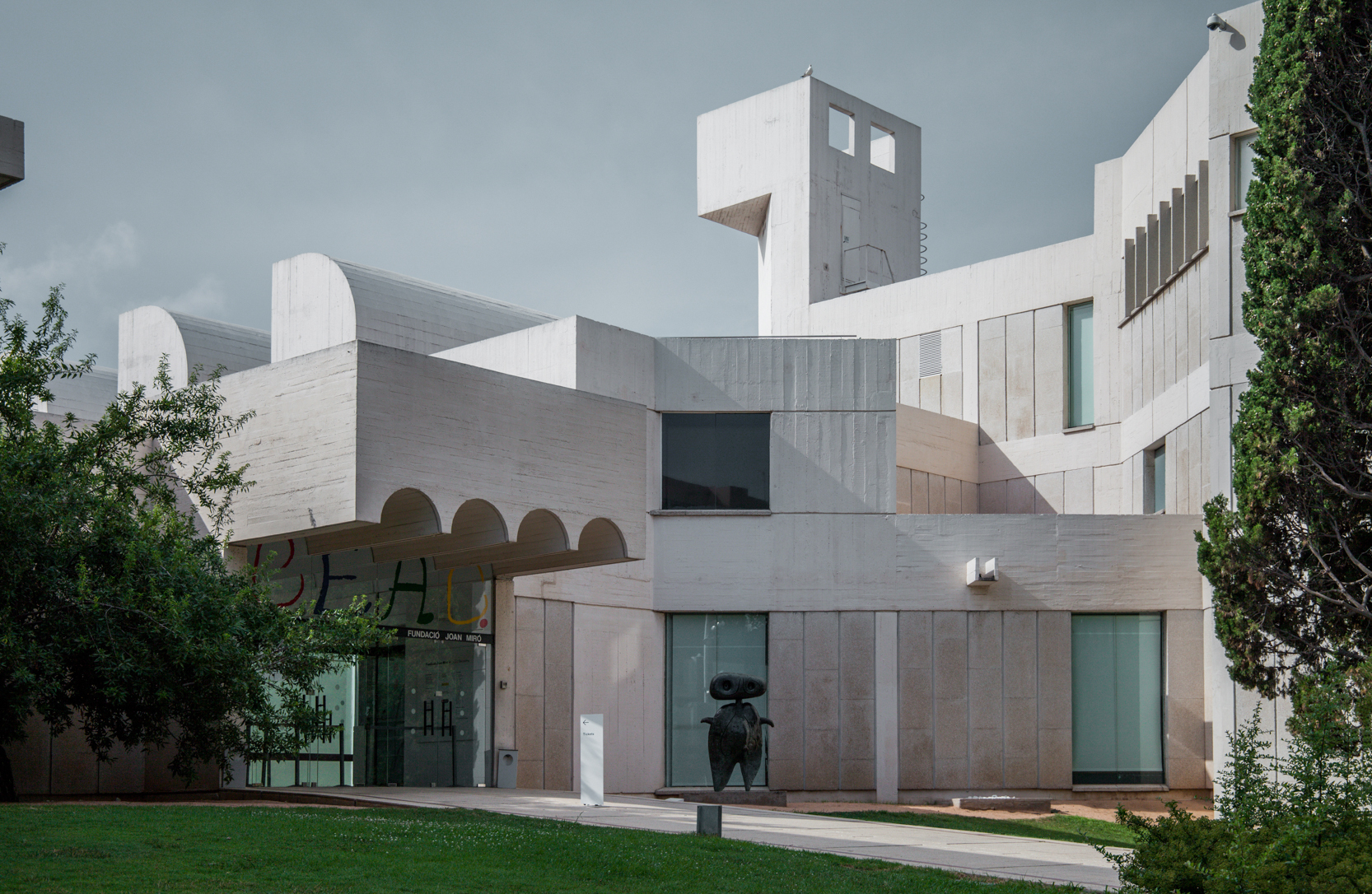 Architecture Classics: Fundació Joan Miró / Josep Lluís Sert-22