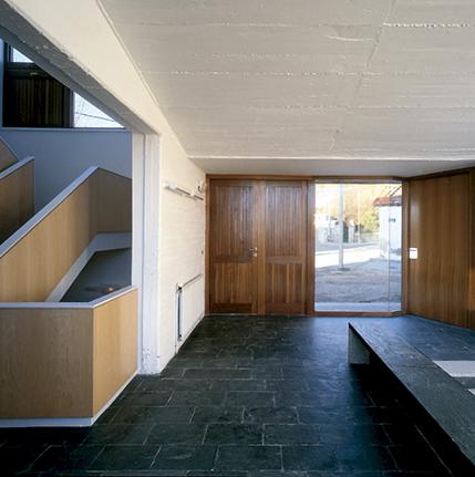 Valdemaqueda 市政厅 | 混凝土结构与环境的和谐共生-20