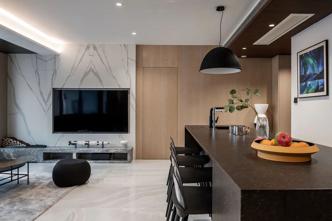 现代温馨与浪漫的居住空间-12