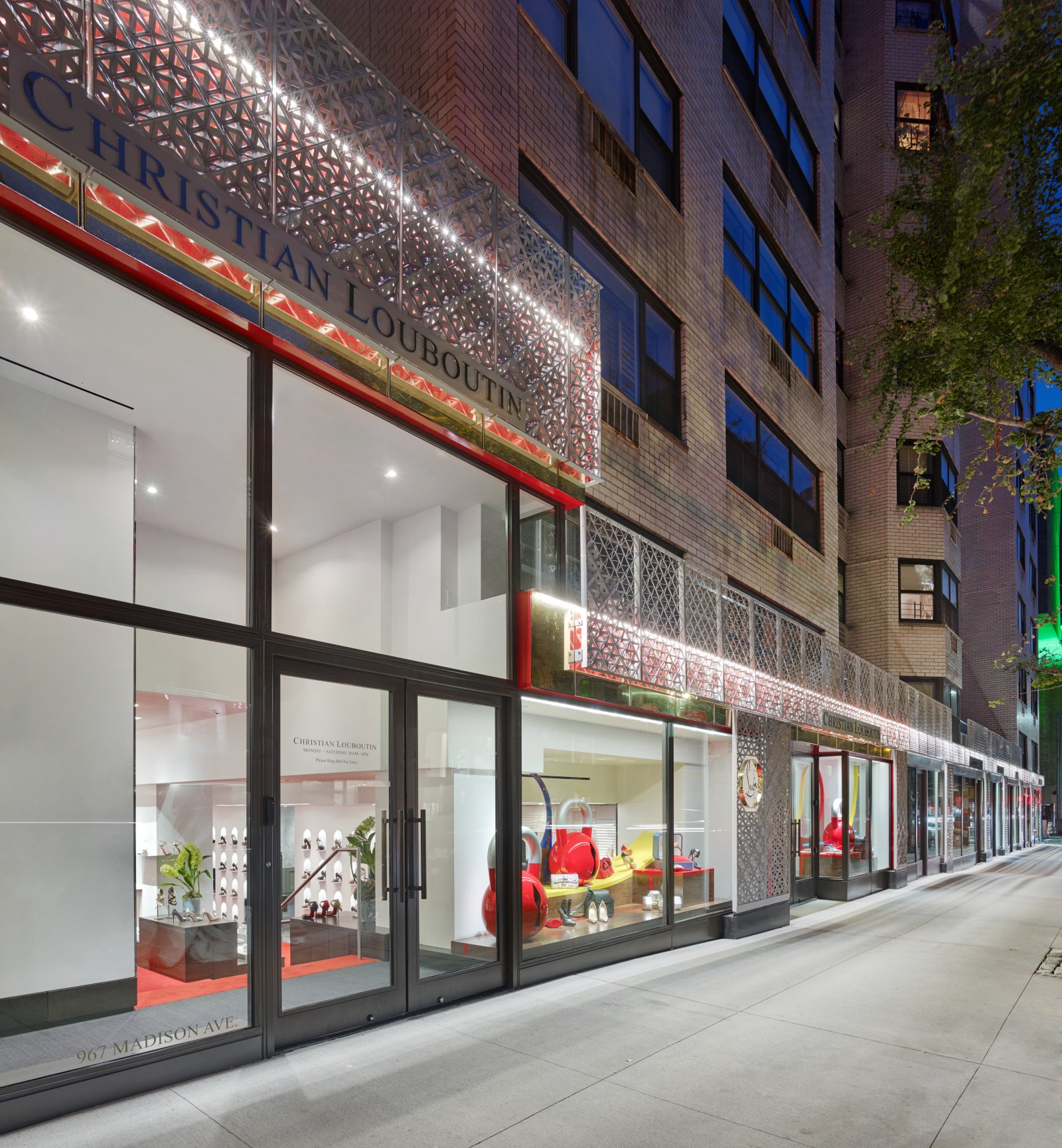 波浪金属屏风演绎商业空间新概念-7