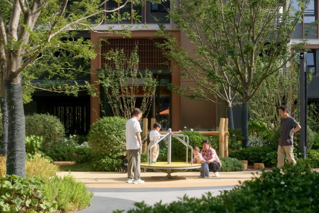 上海金地·虹桥峯汇丨中国上海丨景观设计为上海朗道景观规划设计有限公司等-25