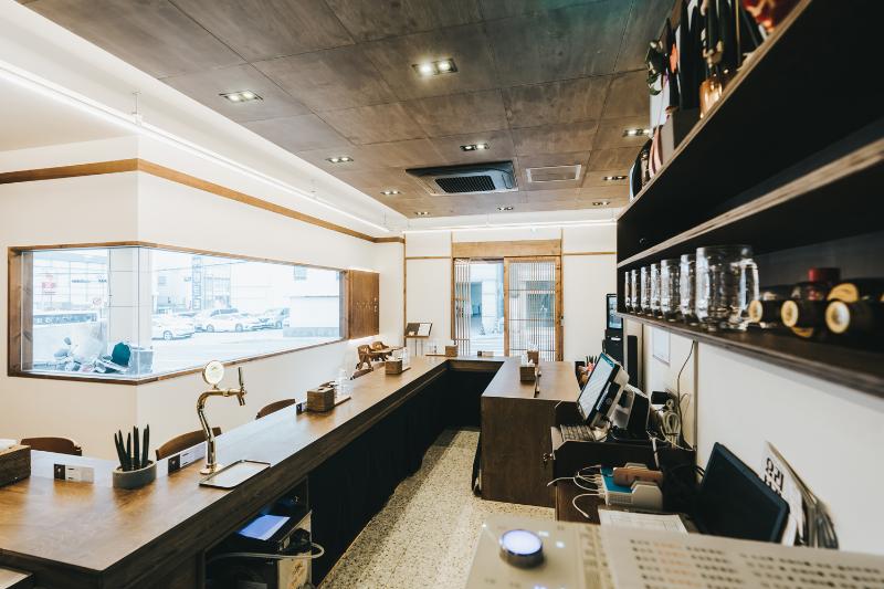 十九平米卡莱餐厅，独特双层结构提升空间利用-6