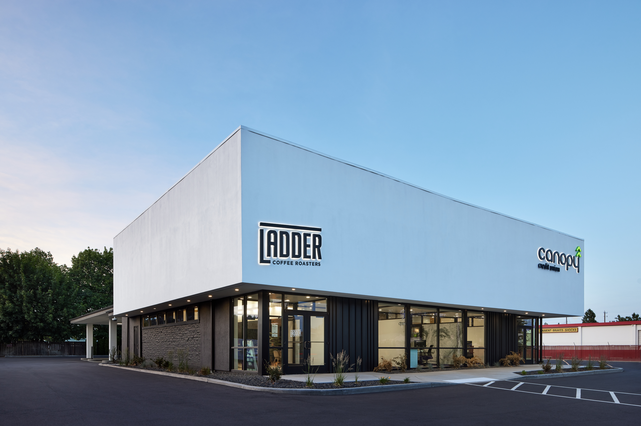 Canopy Credit Union & Ladder Coffee – North – HDG Architecture-23