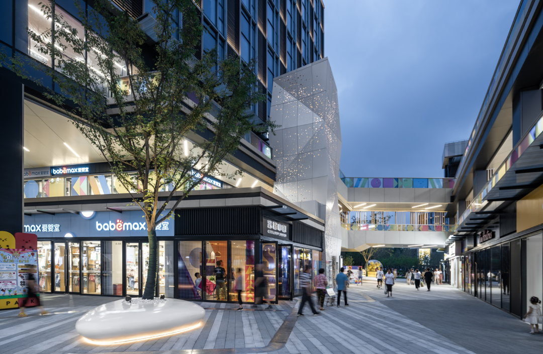 融创精彩天地 · 社区情感营造的负空间设计丨中国上海丨UA尤安设计-91