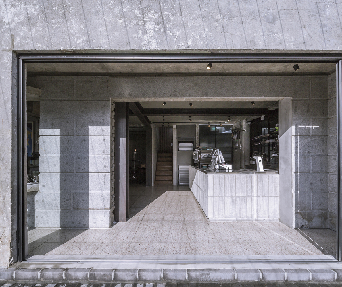 首尔老屋新生命,TEMP 建筑工作室打造独特咖啡馆-37