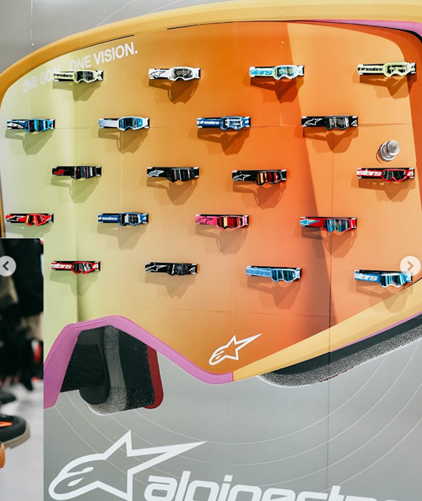 FERIA DE LAS DOS RUEDAS AKT展会展位设计-33