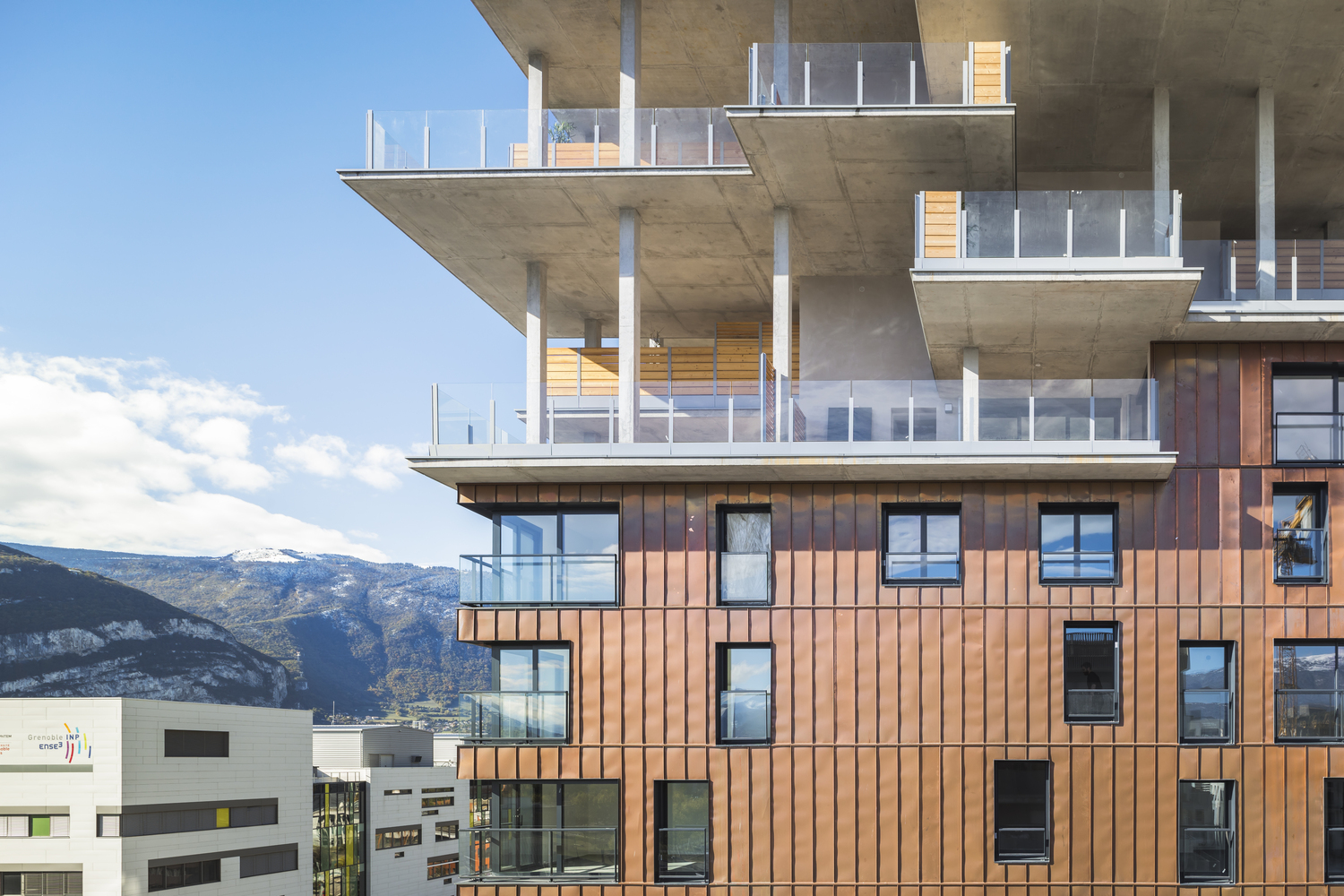 绿云之上的创新垂直公平住宅-50