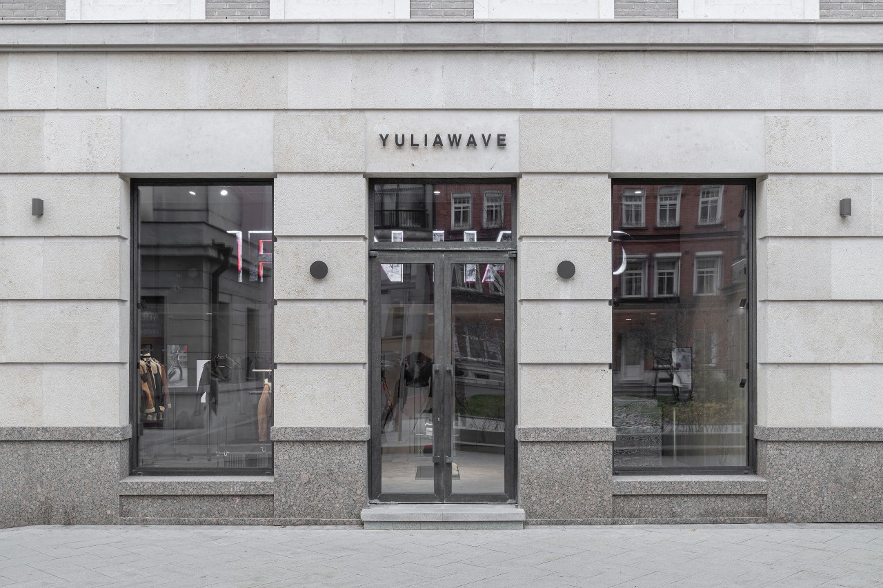 尤利亚波浪商店丨俄罗斯莫斯科丨Roman Gulyaev,Maria Tsakharias-79