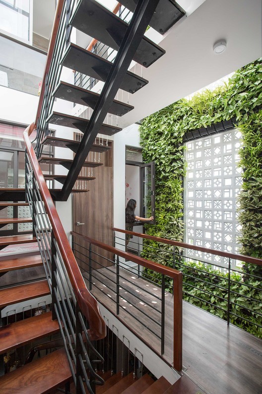 越南联排别墅的绿色生活空间-27