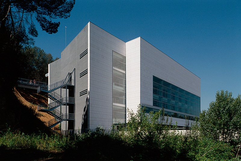 巴塞罗那自治大学传播图书馆及综合报库丨西班牙巴塞罗那-6