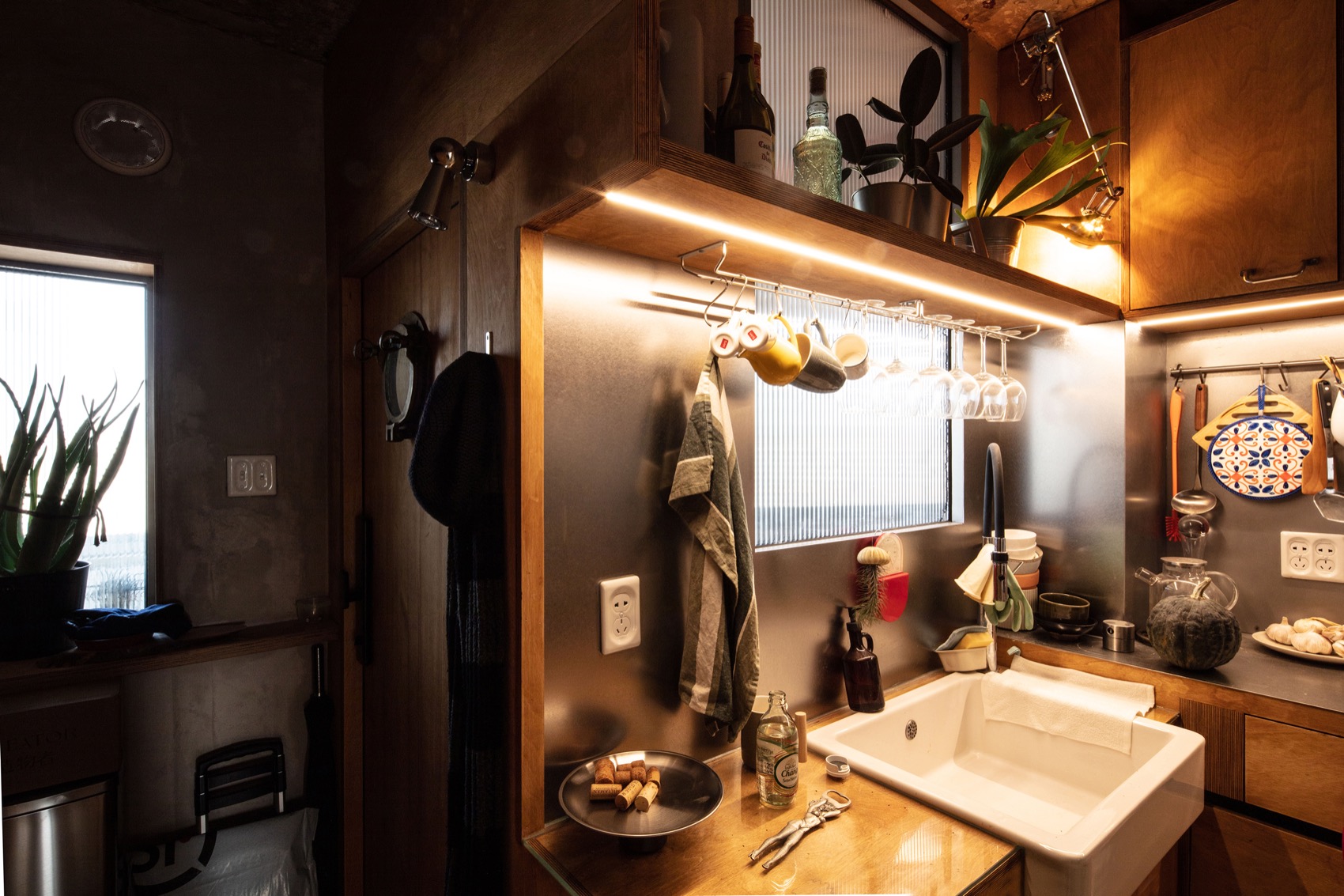 山顶洞之家 老破小里的庇护和观望丨中国北京丨察社办公室-107