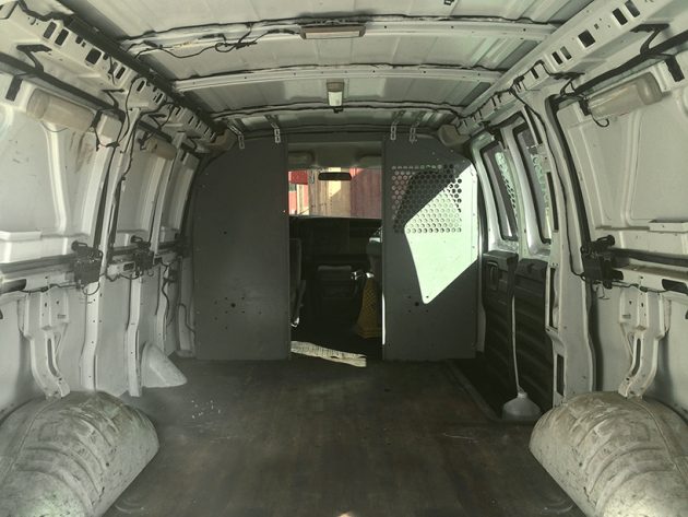 Chevy Cargo  Kombi 改移动住宅与工作室丨美国-27