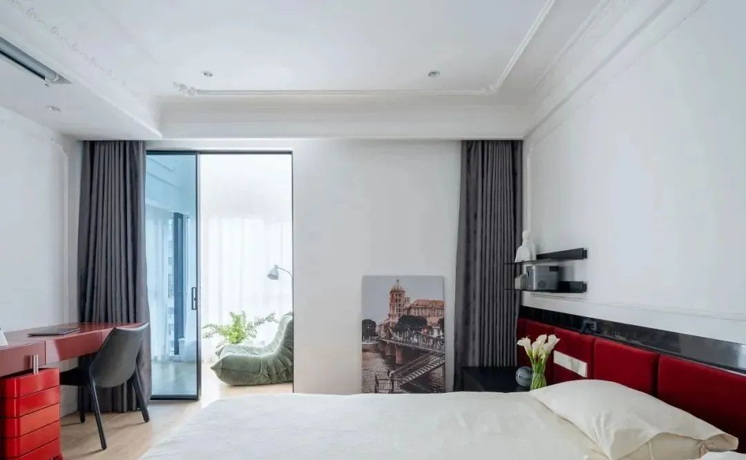 150㎡住宅，克莱因蓝、勃艮第红的融入，让空间更活泼、明艳！-47