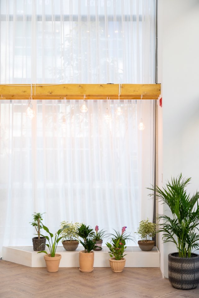 极简 13 坪韩式风格店铺设计，打造温馨时尚空间-8