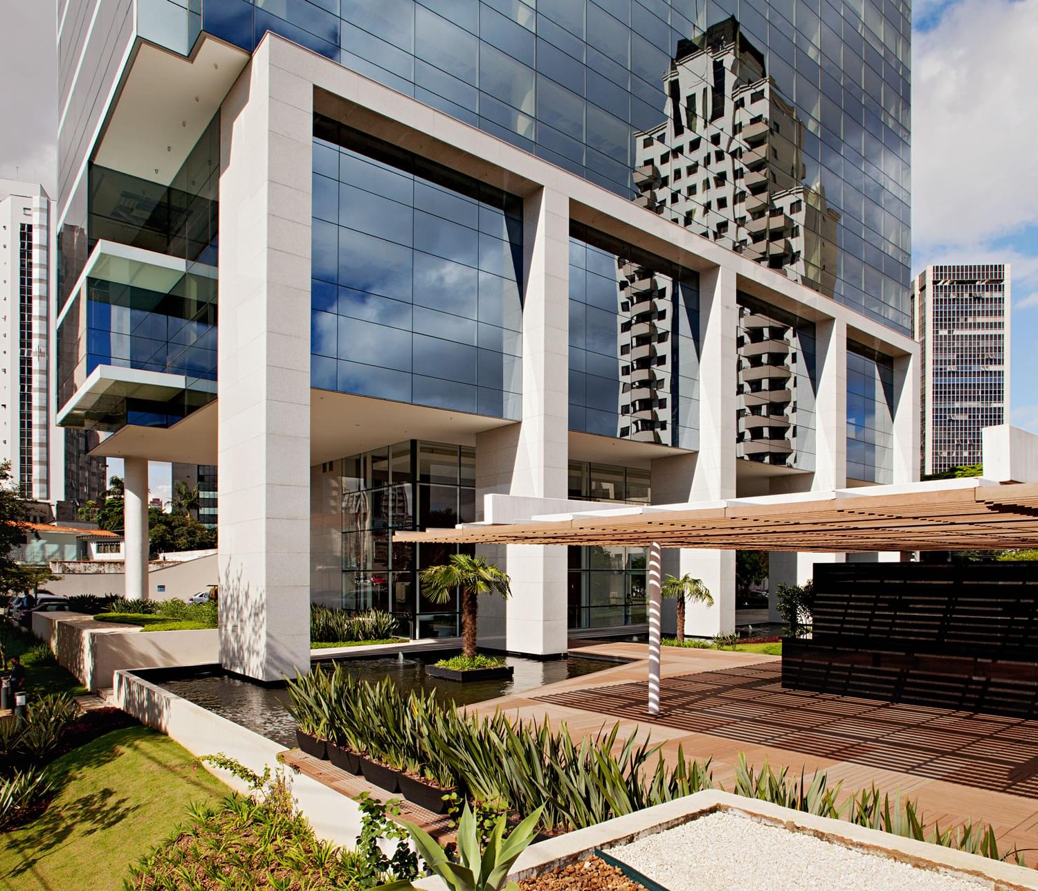 巴西 Atrium Faria Lima 商业建筑设计-8