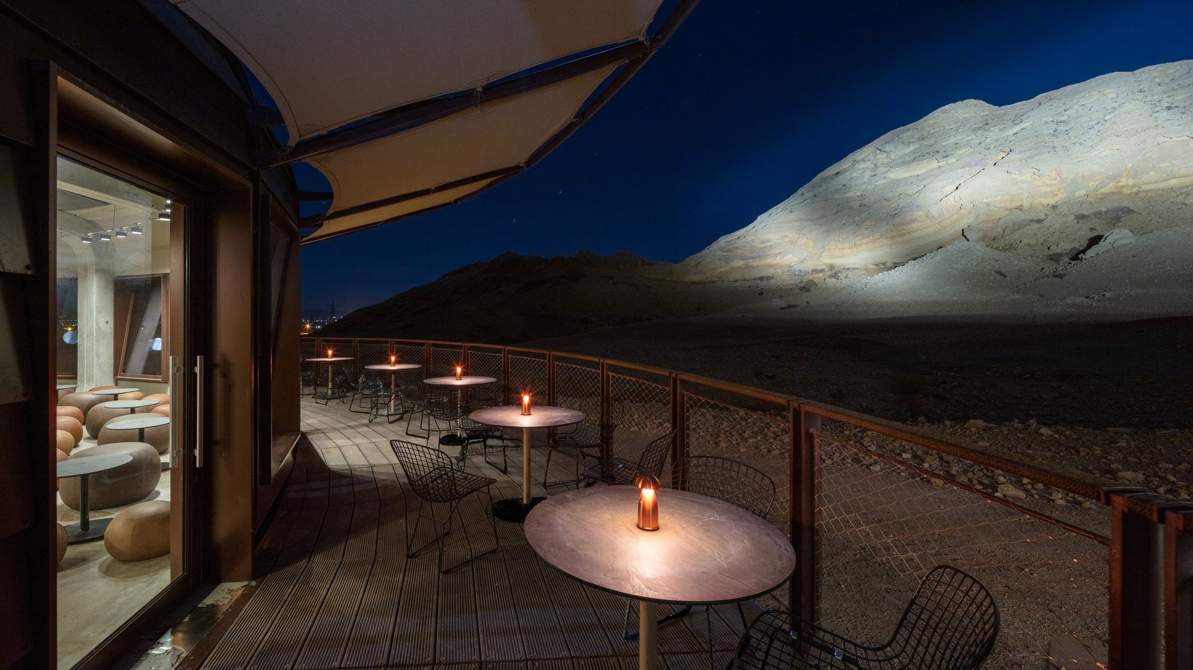 沙漠中的"海洋瑰宝"—— Hopkins Architects 打造阿联酋 Sharjah 地质公园游客中心-16