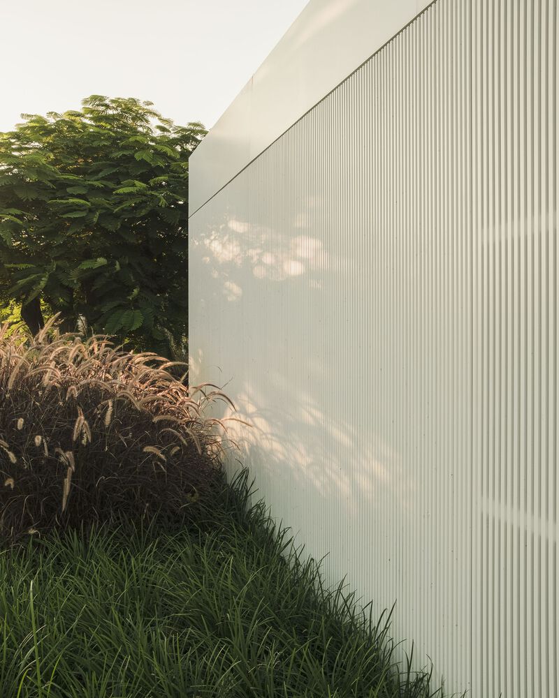 湖畔白色别墅丨巴西南里奥格兰德-28