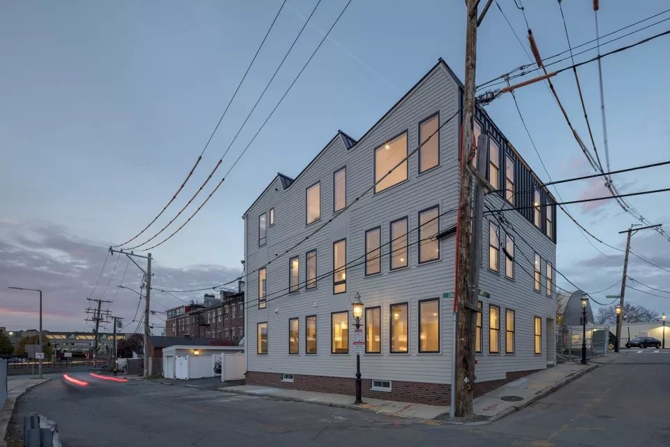 波士顿历史建筑改造的现代住宅典范-41