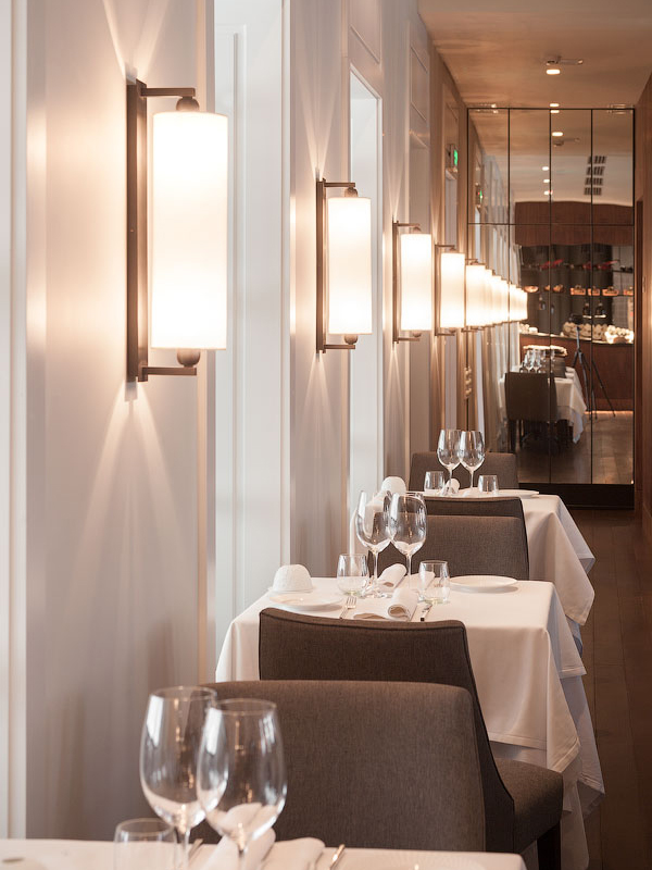 莫斯科 Semifreddo 餐厅 | 砖墙裸露,简约精致-21