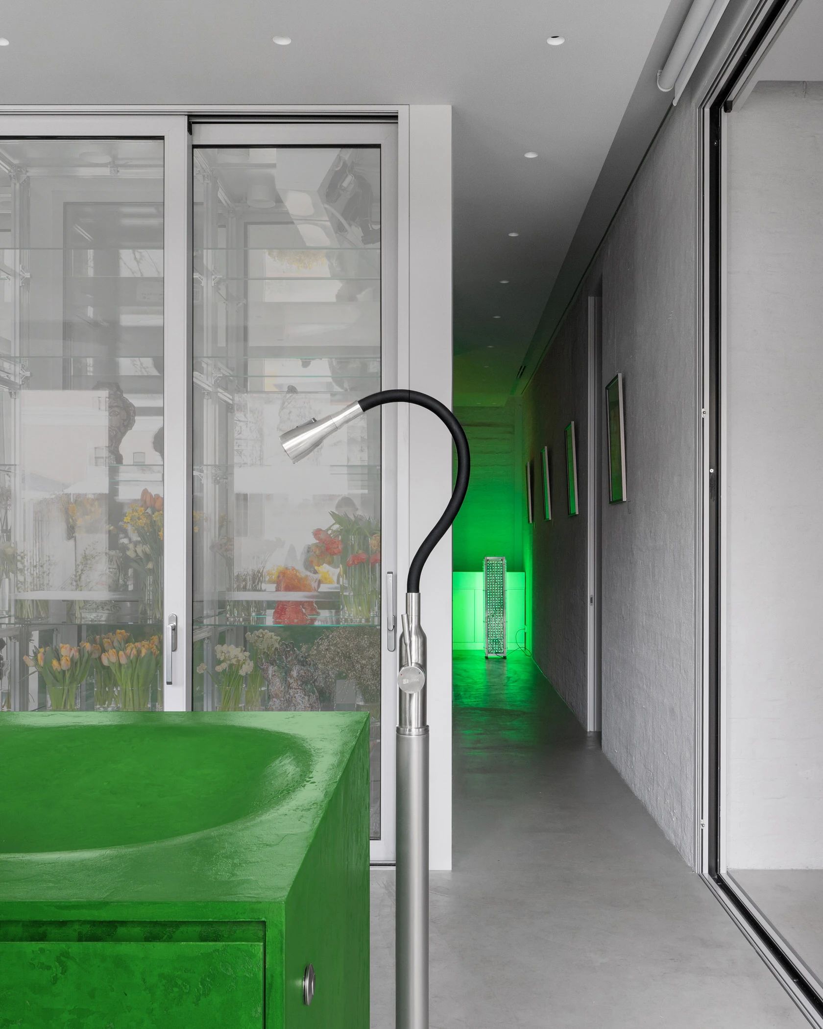 花店办公室|多功能办公室设计丨俄罗斯丨Kozeen Rueda 工作室-3