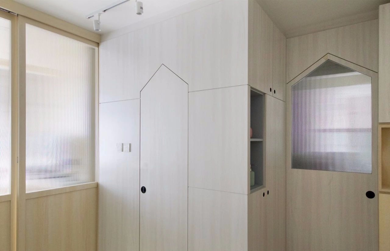 香港 42 平米公寓 | 人与宠物和谐共处的空间设计-5