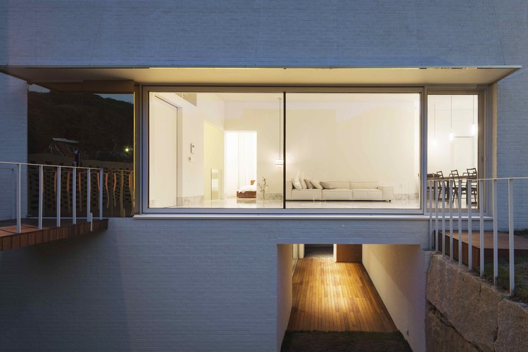 双家庭住宅的极简与古典之美-21