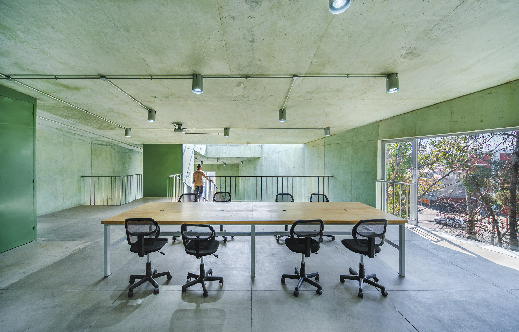 墨西哥市推動 PILARES 計畫：WORKac 與 Ignacio Urquiza Arquitectos 用綠色混凝土建造社區活動中心，在弱勢地區點燃希望之光 | FAM-48