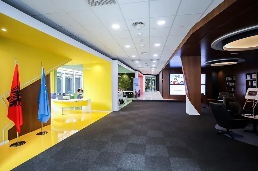 欧洲之家丨阿尔巴尼亚地拉那丨Ferizi+Ferizi Architects-23