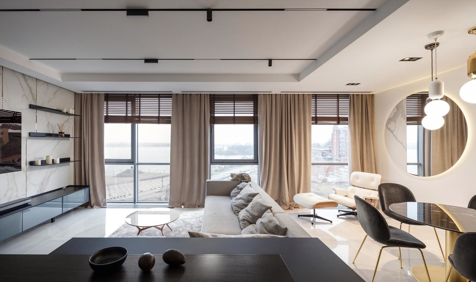 乌克兰河景轻奢复式公寓丨SVOYA 工作室-0