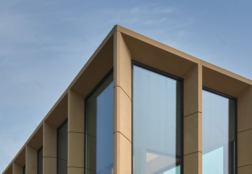 The Fred M. Alger Center at the War Memorial | ROSSETTI-18