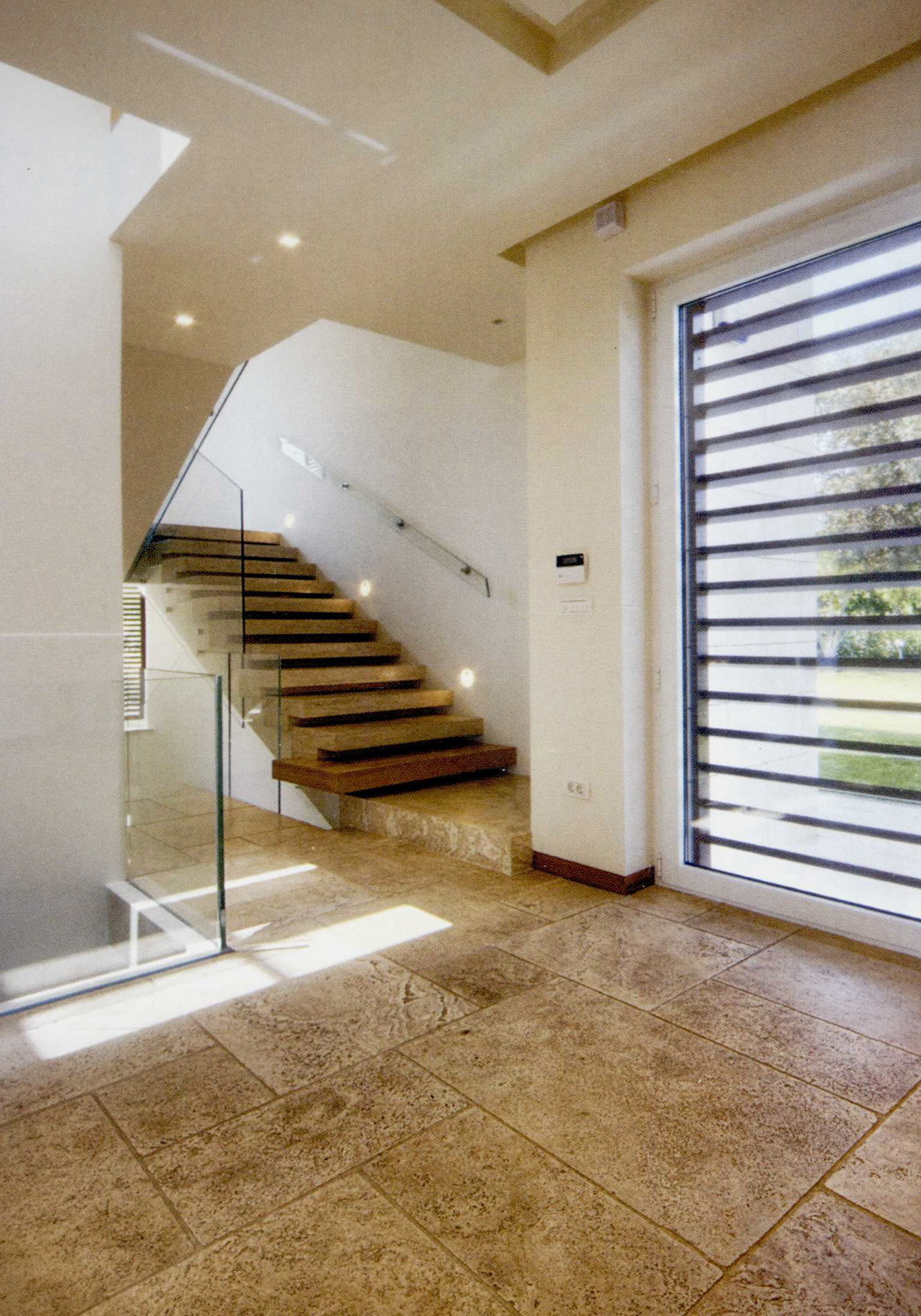 临海住宅，简约风格营造开阔空间-11