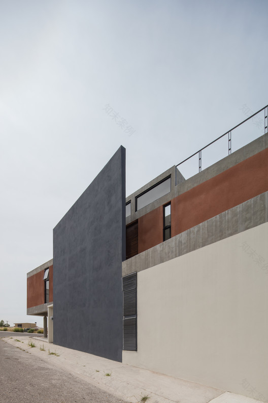 三角地块的逆袭 · LP3 House 设计与户外空间的巧妙融合-21