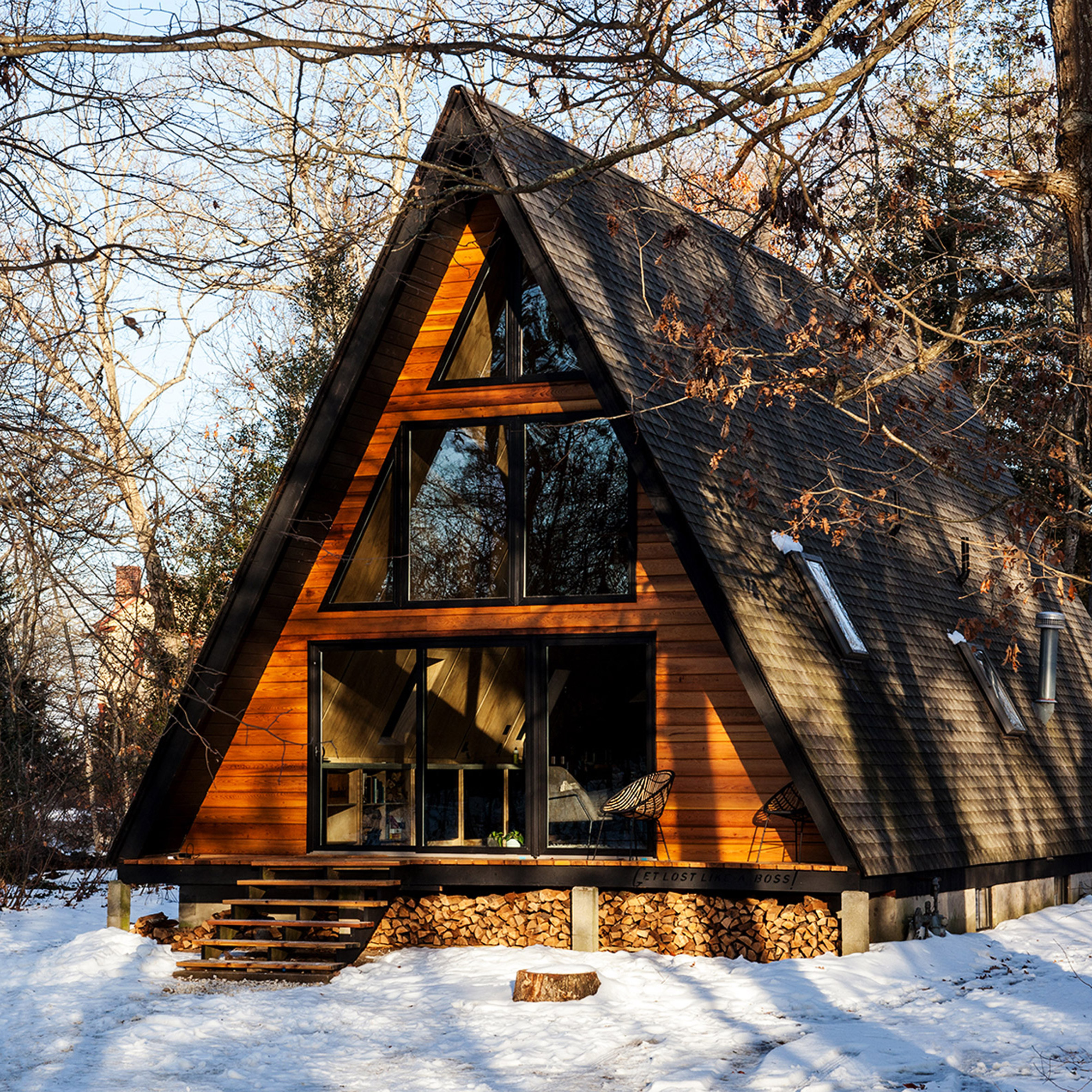 A-frame house becomes cosy guest lodge outside Philadelphia-0