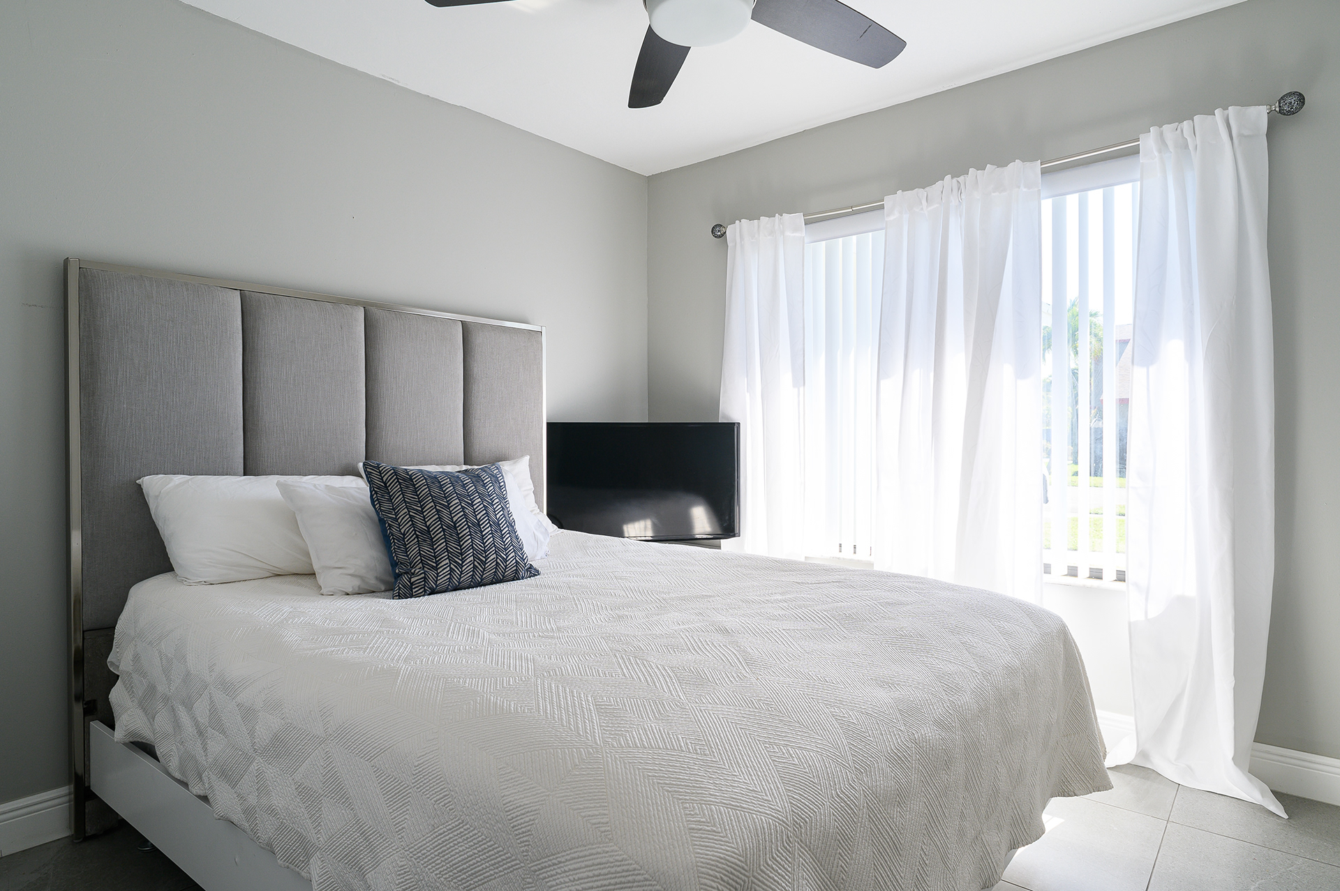 Complete Airbnb Listing 2-27