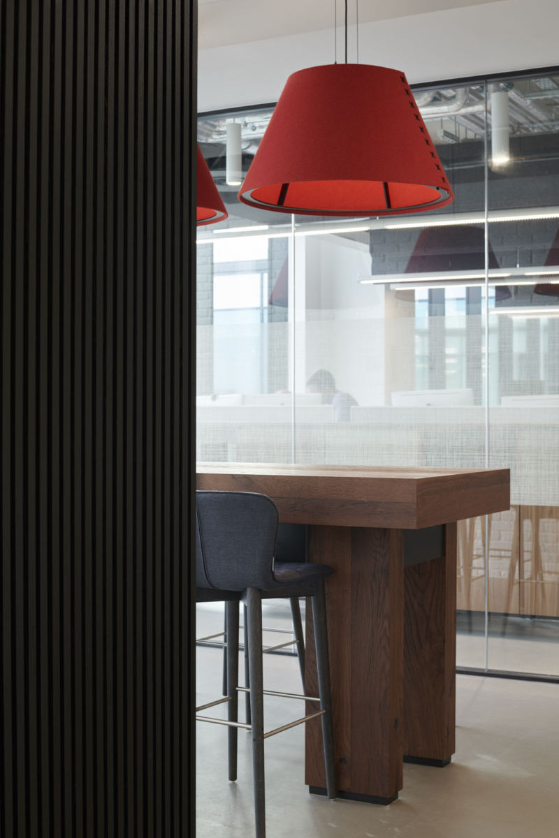 Informatica 欧洲总部 | 工业风与科技感的完美融合-20