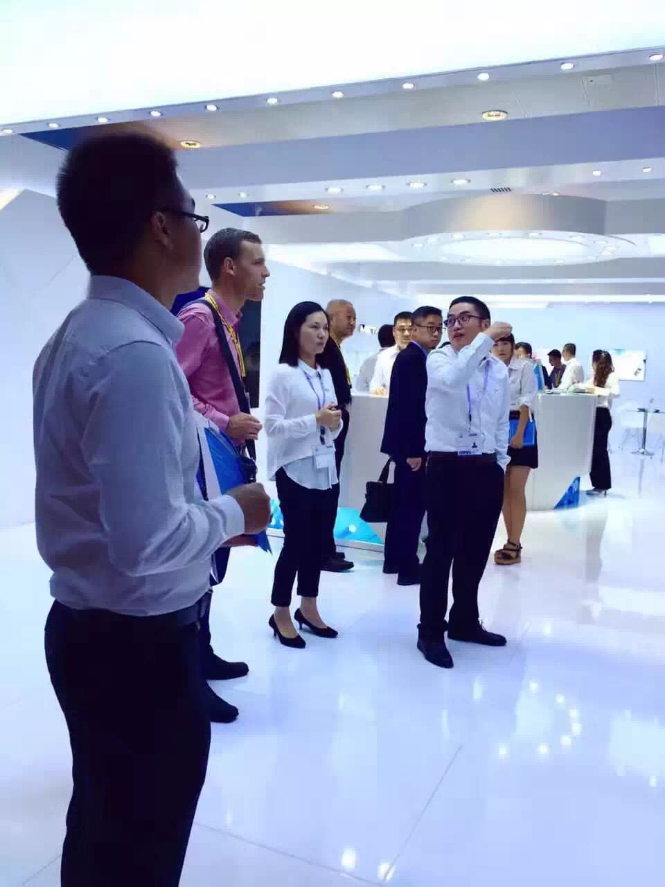 METAGEM智能宝石展位设计-6