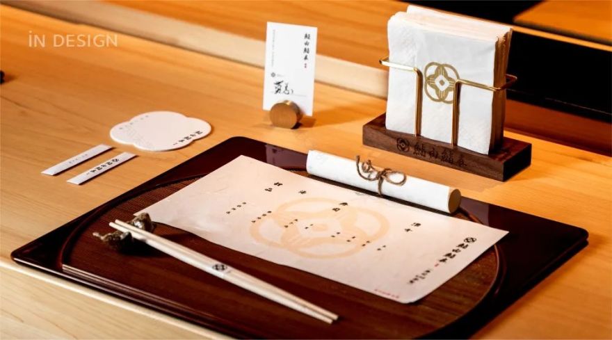 鮨由鮨在 · 融合传统与现代的日料店设计典范丨中国东莞丨映工坊创意视觉设计-32