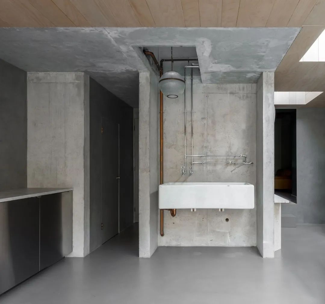 伦敦简约住宅“Untitled House”-11