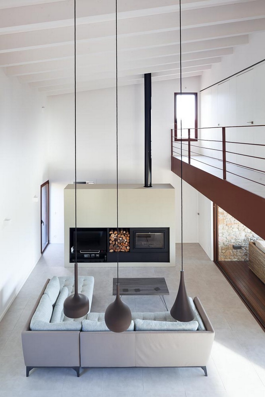 New Catalan House Inspired by the Old Farm Buildings-16