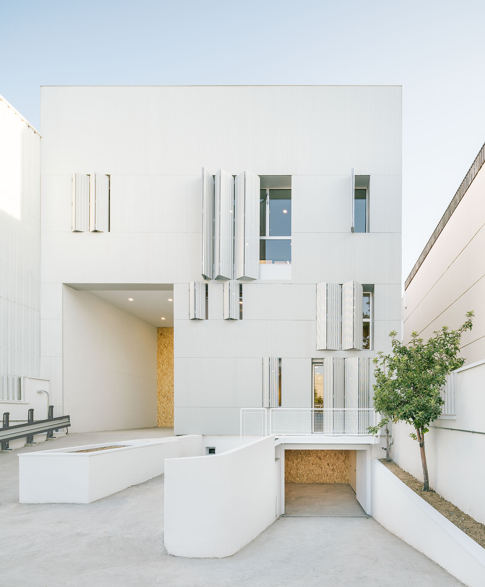 arenas basabe palacios |   BOX IN THE BOX-6