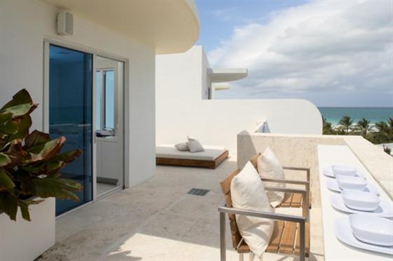 当代通风室内联排别墅设计  迈阿密海滩住宅丨美国迈阿密丨Magdalena Keck-8