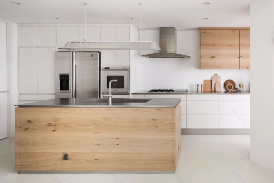 SNARK | 极简却不失趣味的纯白空间-13