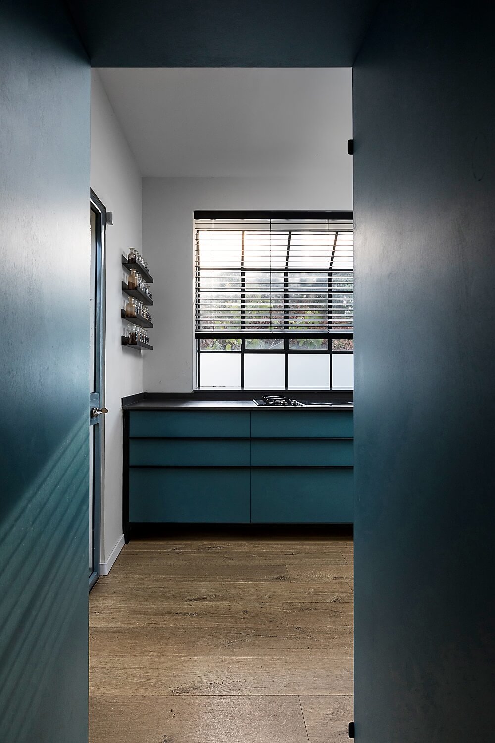 25年房龄私人住宅翻新丨室内设计师Shiri Hayman（שירי היימן）-31