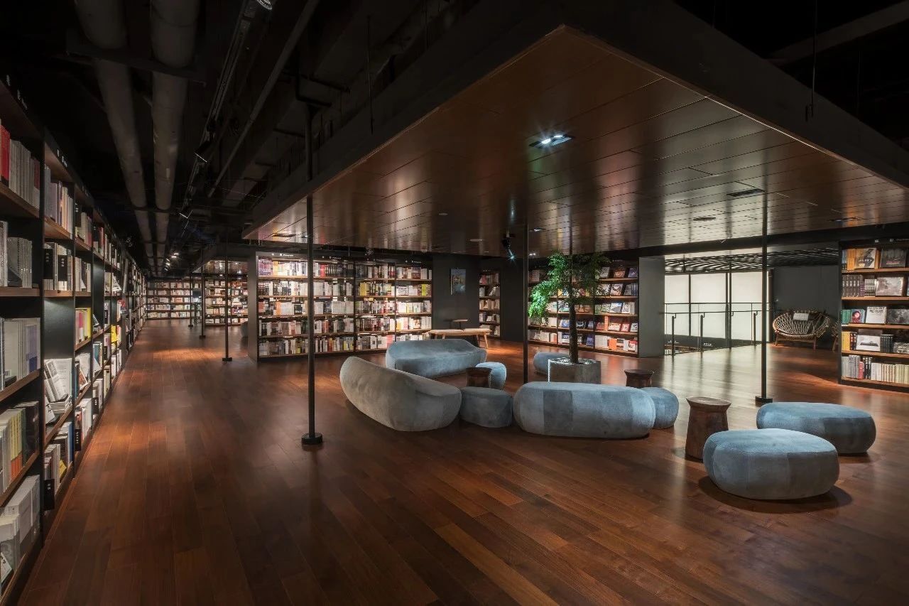 成都九方書店-14