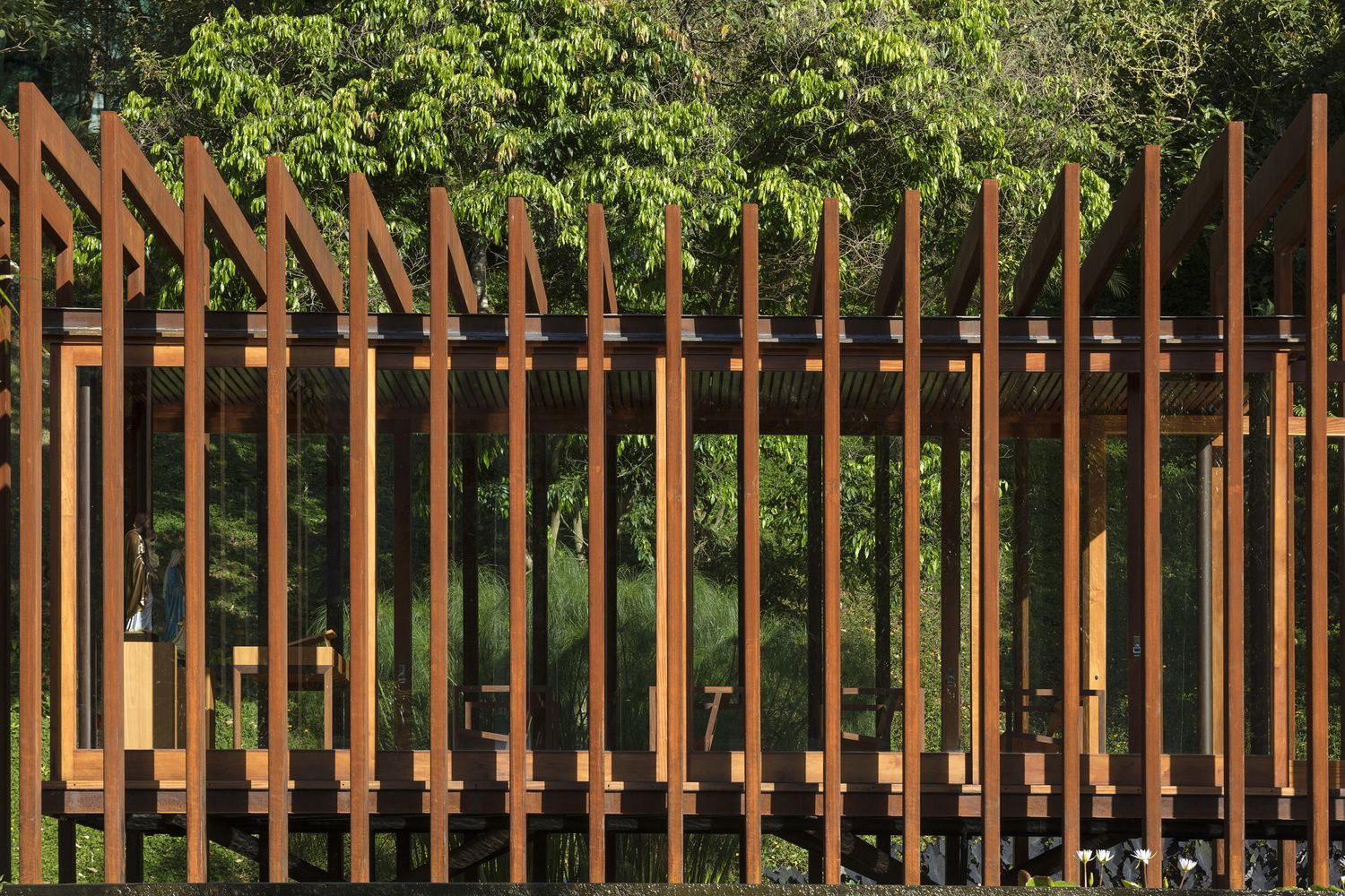 GN Chapel · 悬浮湖上的精神家园-25